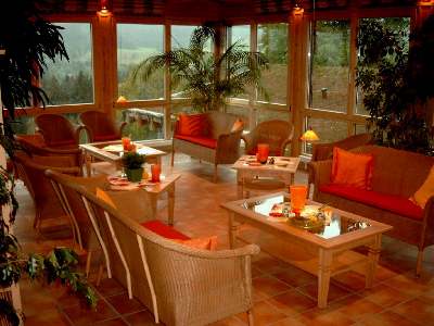 Seit Oktober 2003 das neue Panorama-Restaurant über Hinterzarten